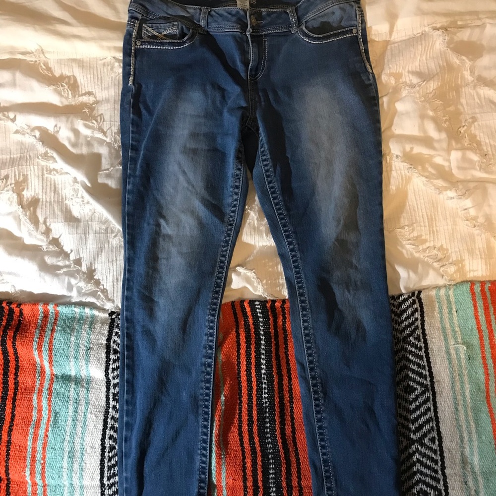 Maurices Straight Leg/Skinny Jeans